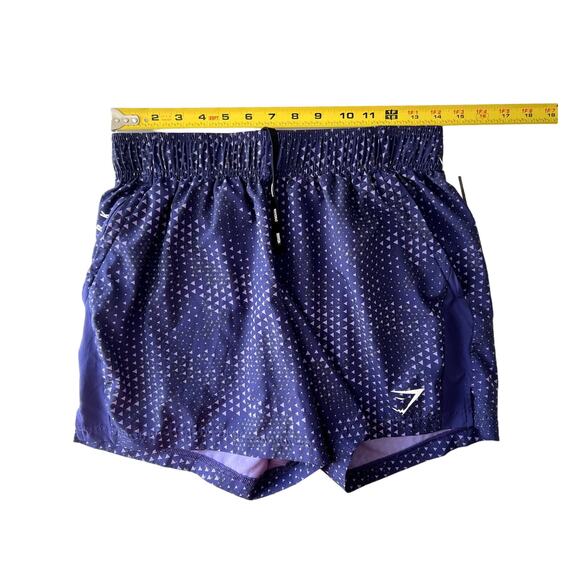 Gymshark Loose Fit Training Shorts Womens Purple Black Lightweight Stretch Gym - Picture 1 of 5